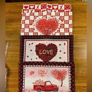 Valentines Placemats Set of 4 NWT